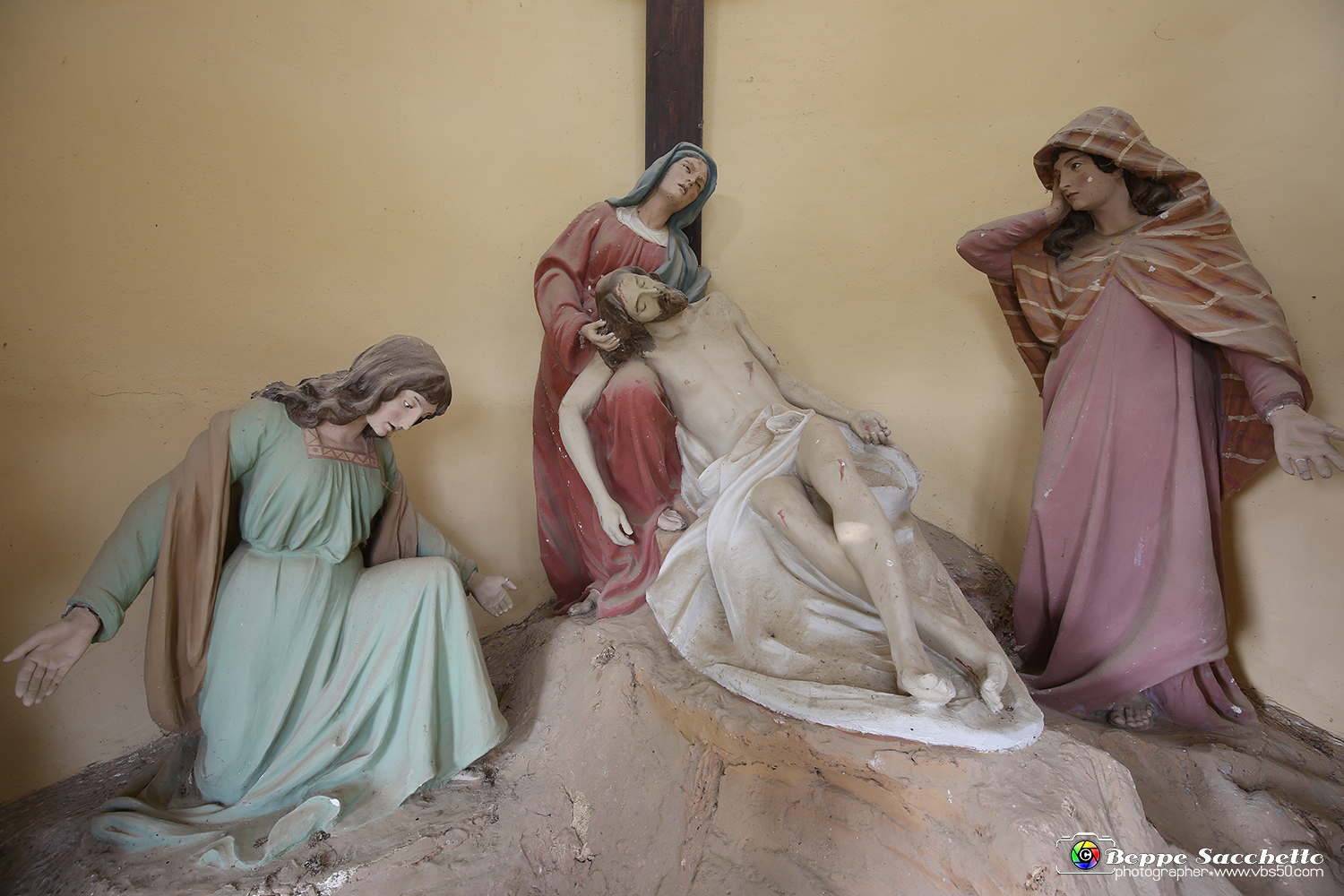 VBS_6792 - I Piloni della Via Crucis del Sacro Monte di Montà d'Alba.jpg